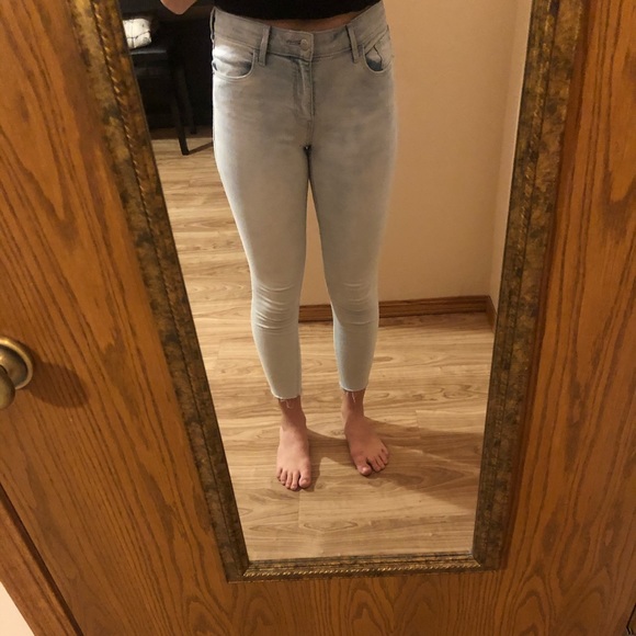 Old Navy light wash skinny jeans - Picture 1 of 5